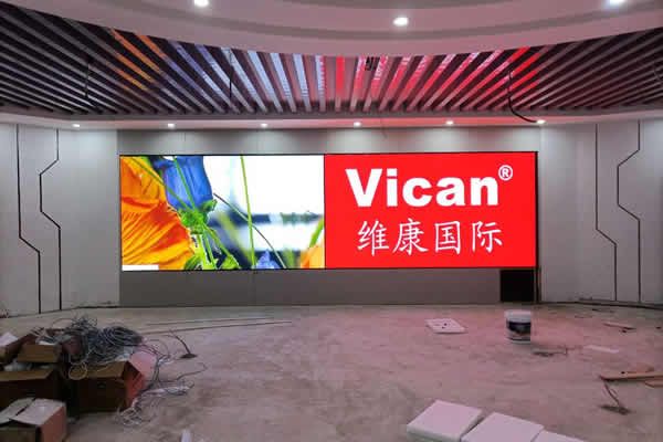 開會用什么顯示大屏，液晶拼接屏好還是全彩LED顯示屏好？